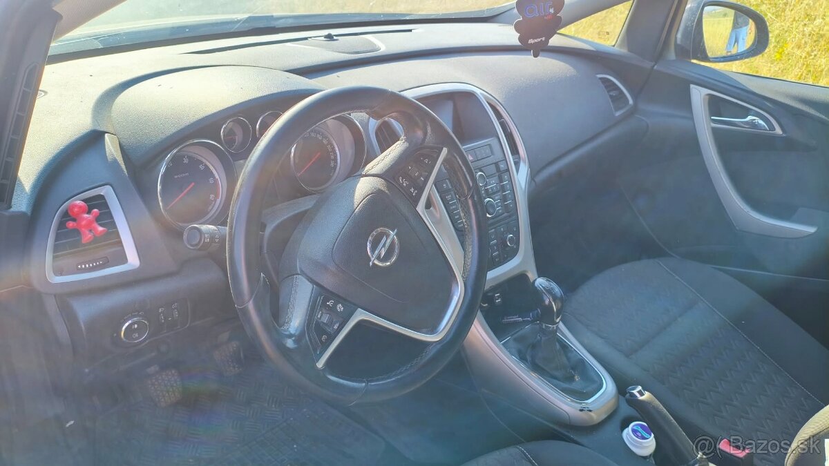 Opel Astra J rozpredam - 7