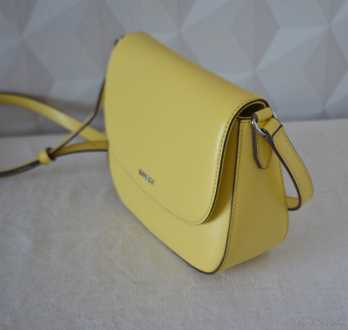 DKNY crossbody kožená kabelka - 7