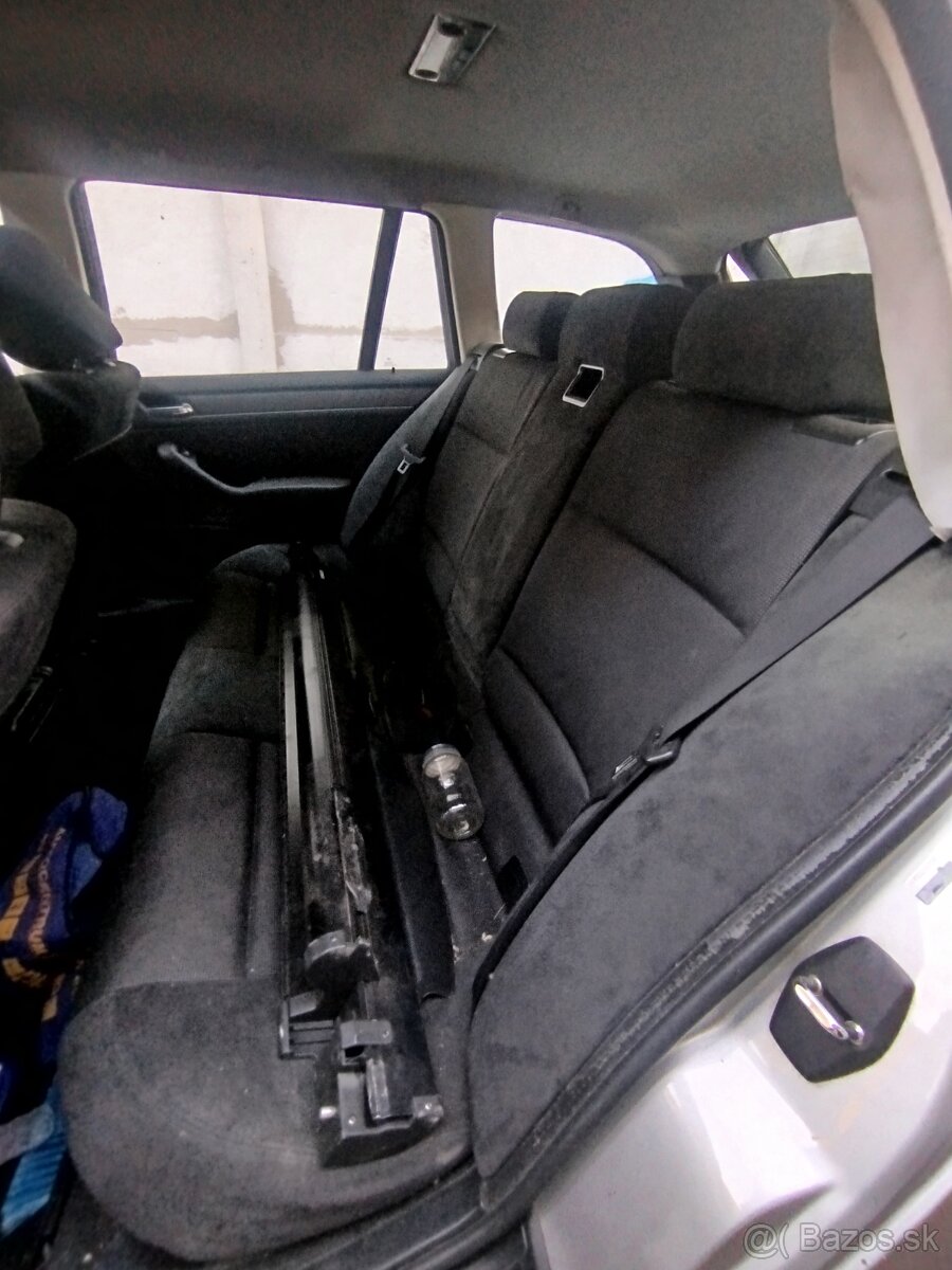 Predám BMW e46 320d - 7
