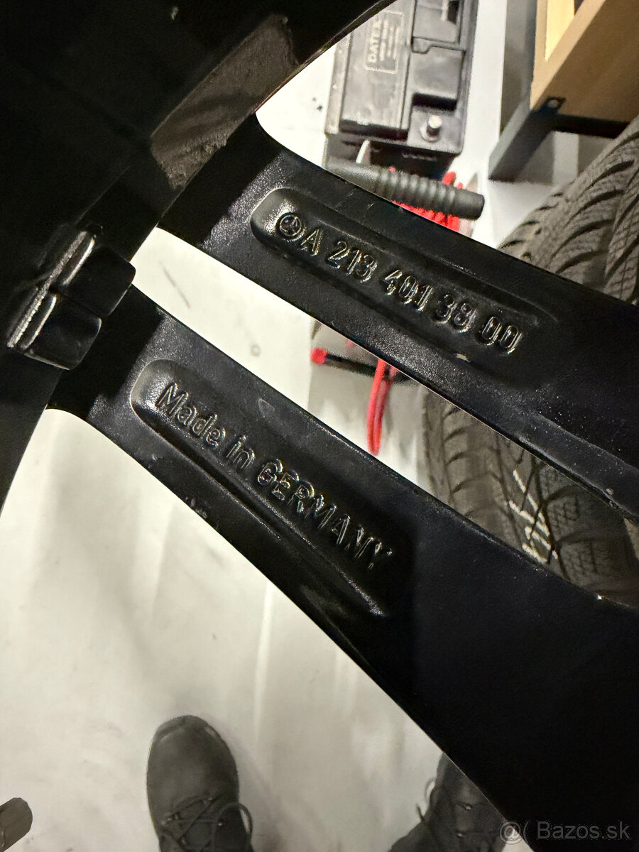 disky Mercedes-Benz AMG 5-Spoke 245/40 R19 - 7