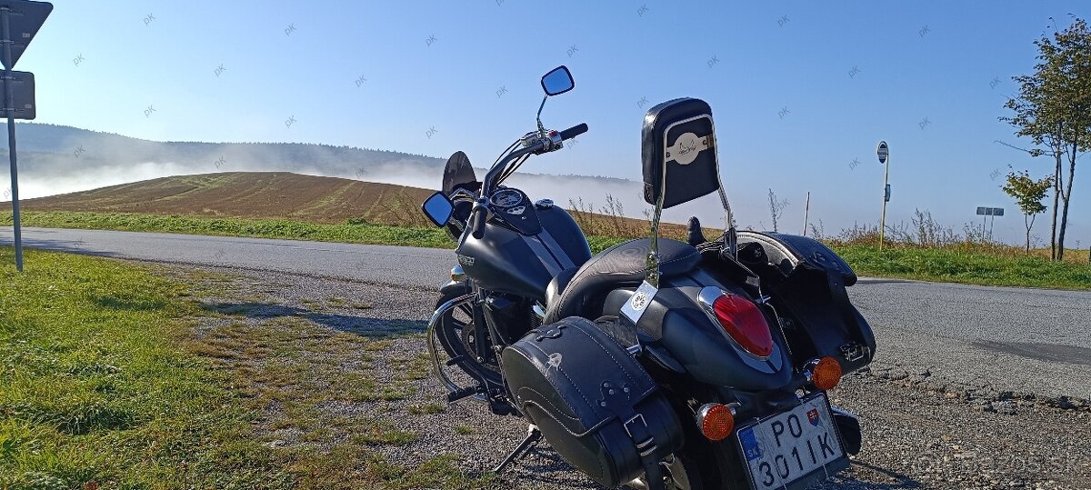 Kawasaki VN900 Custom - 7