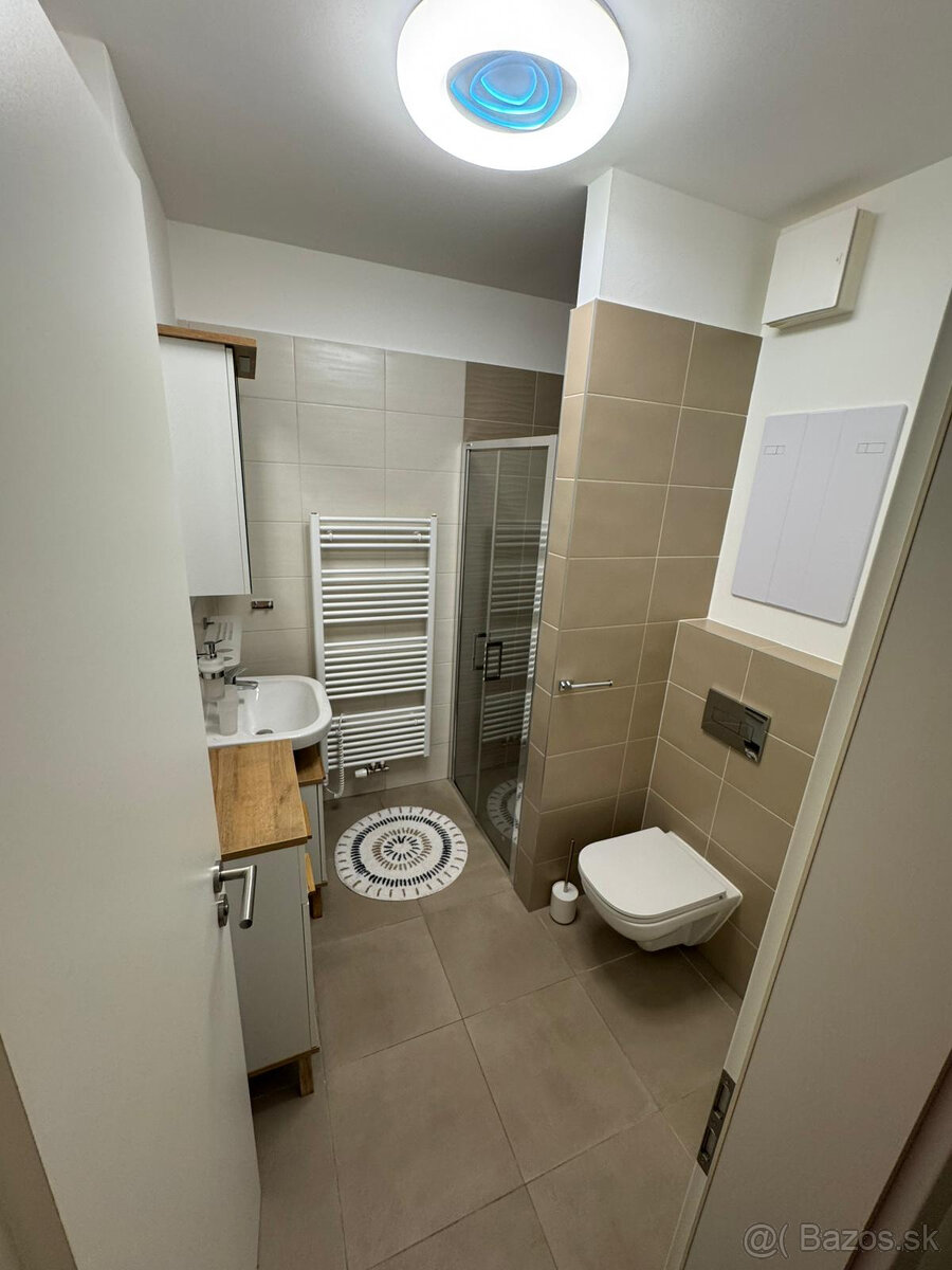 Prenajmem 1-izbový byt v Dúbravke - 7