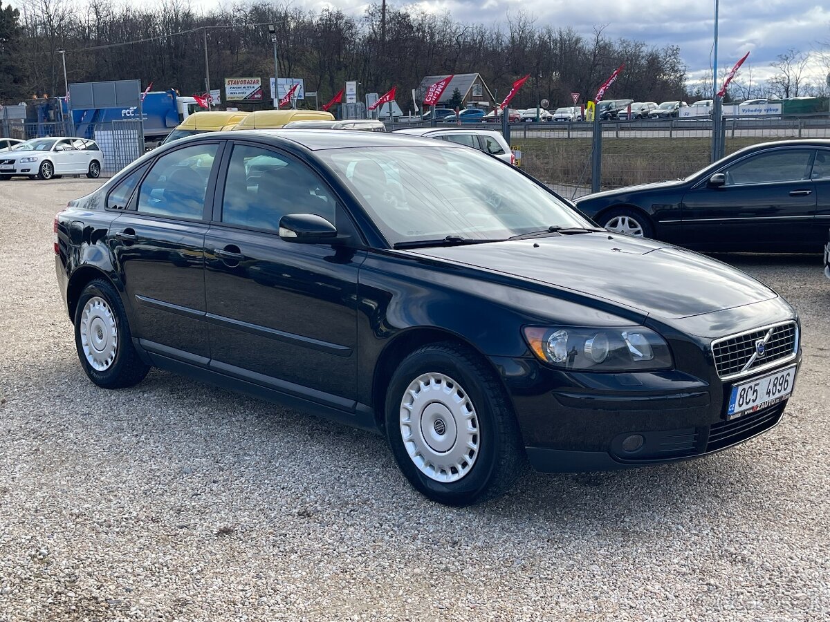 Volvo S40, 1.6D 80kwVYHŘEV.SEDNOVÁ STK - 7