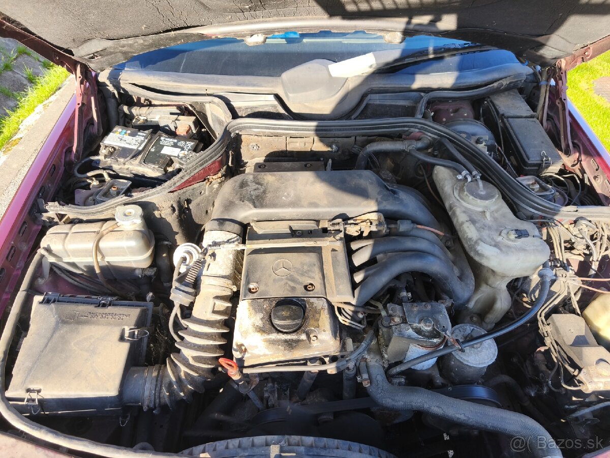 Mercedes w124T - 7
