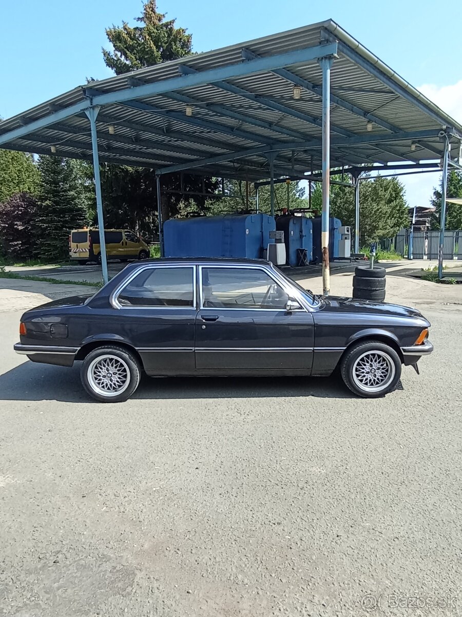 BMW 316 E21 - 7