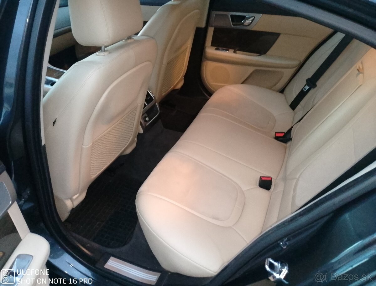 Jaguár XF 2,2 - 7
