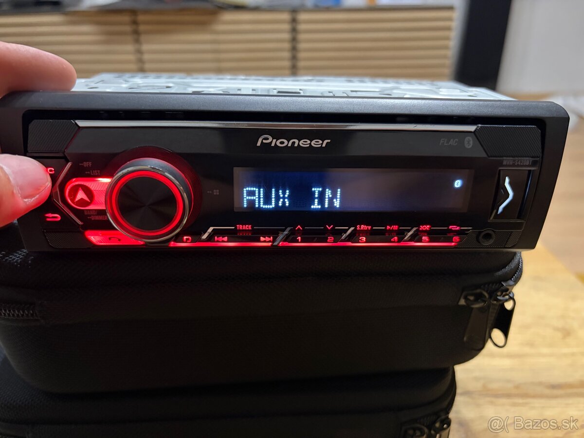 Pioneer MVH-S420BT Bluetooth/USB/AUX - 7