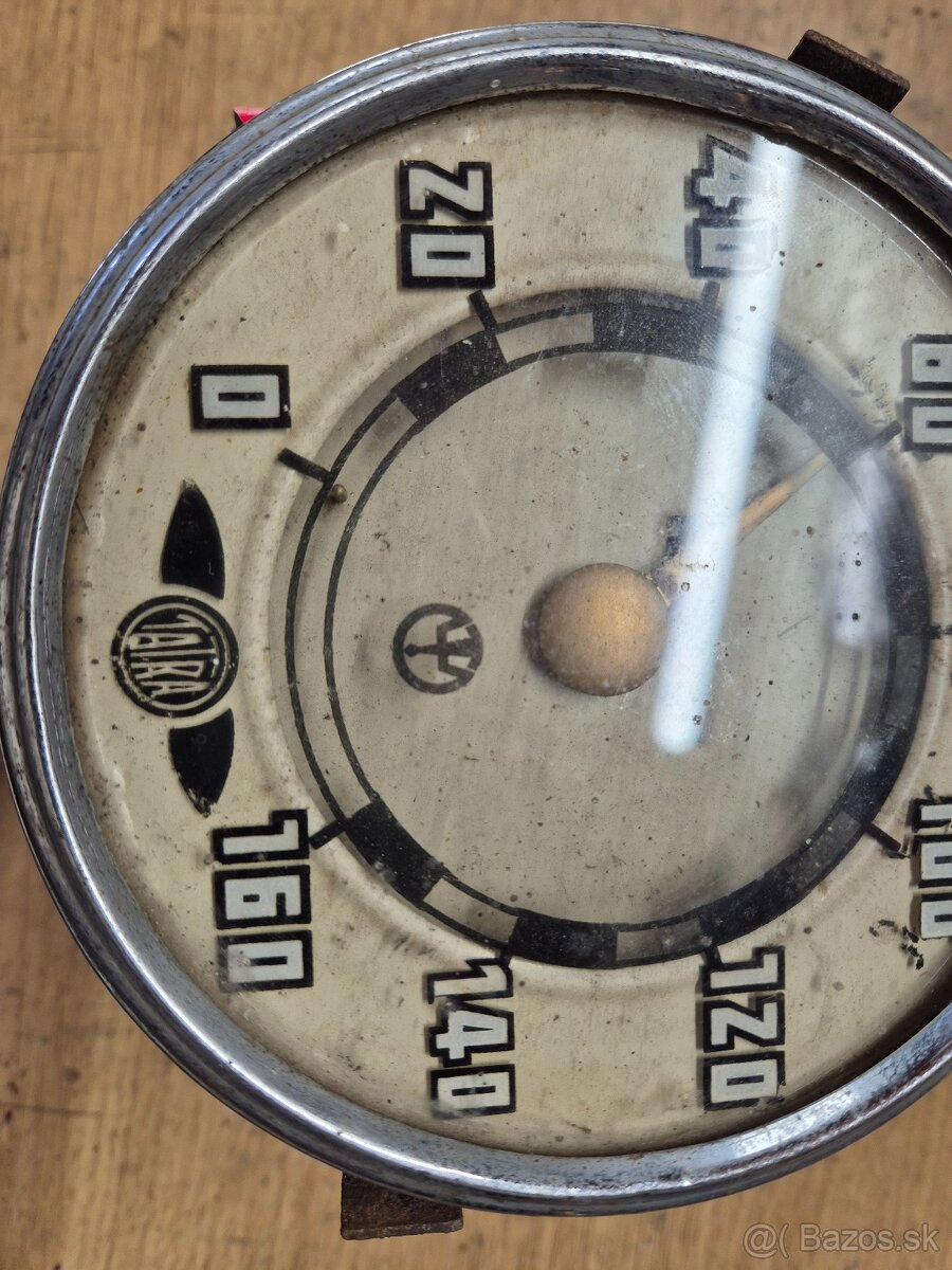 Tatra 600 tachometer - 7