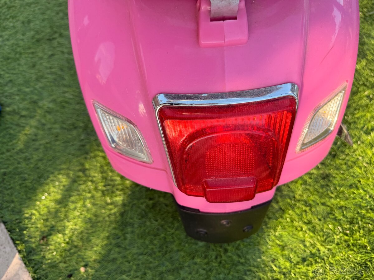 Elektro motorka Vespa - 7