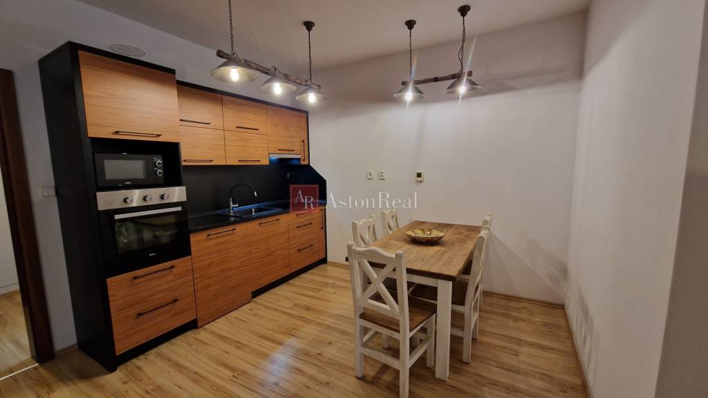 Rekreačný apartmán Vys.Tatry-Veľká Lomnica 57 m2-APARTMÁNY L - 7