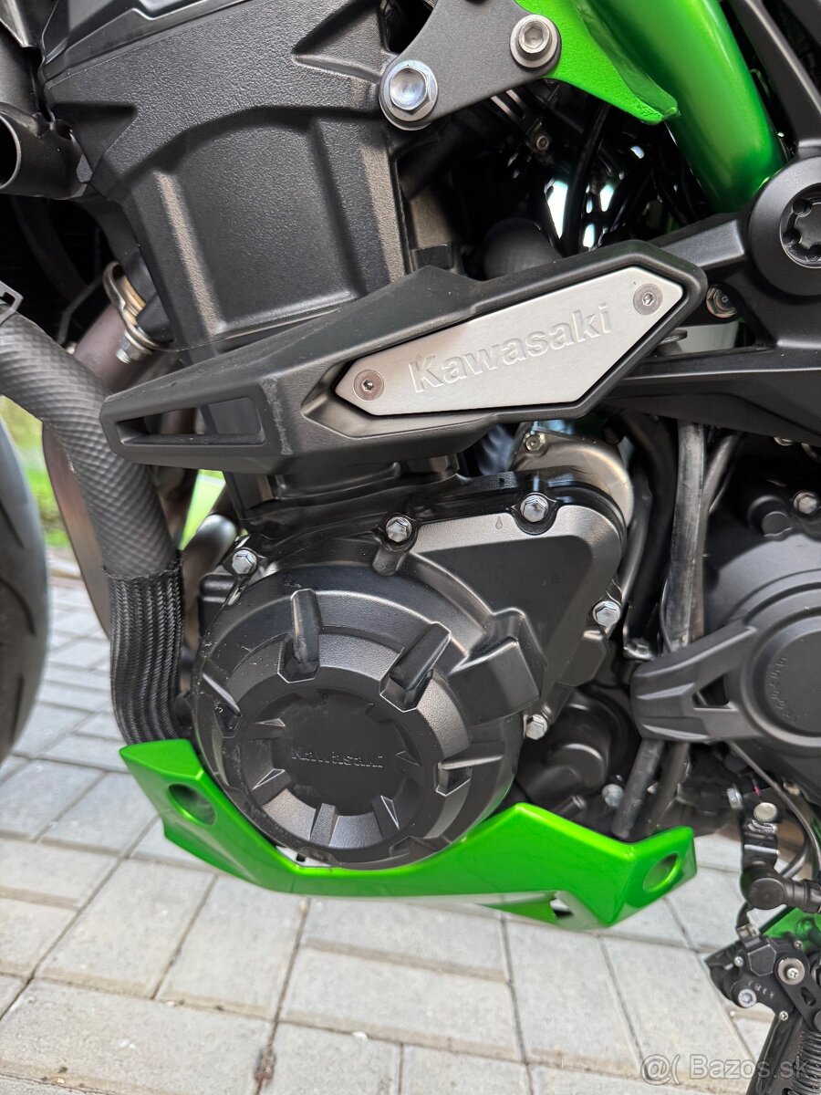 Kawasaki Z900SE - 7