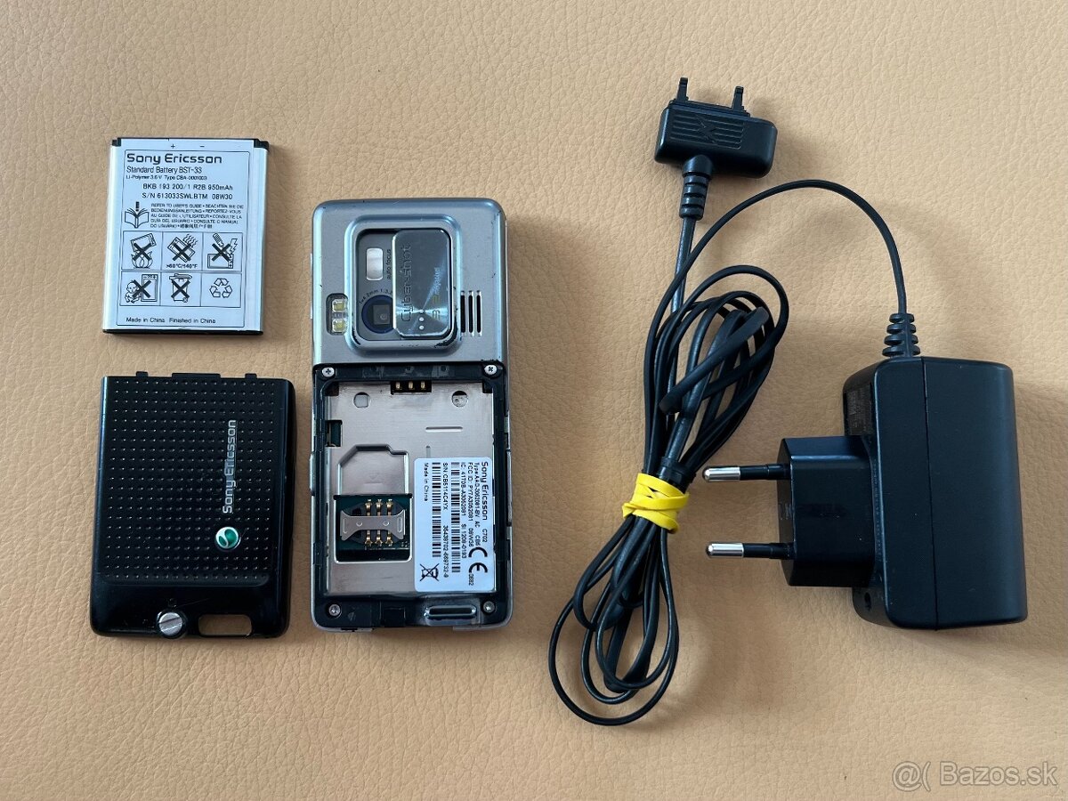 Sony Ericsson C702 - 7