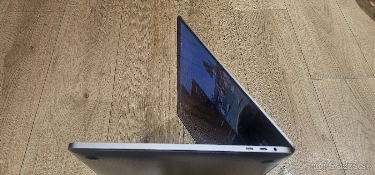 Apple MacBook Pro 16" 2019 A2141 - 7