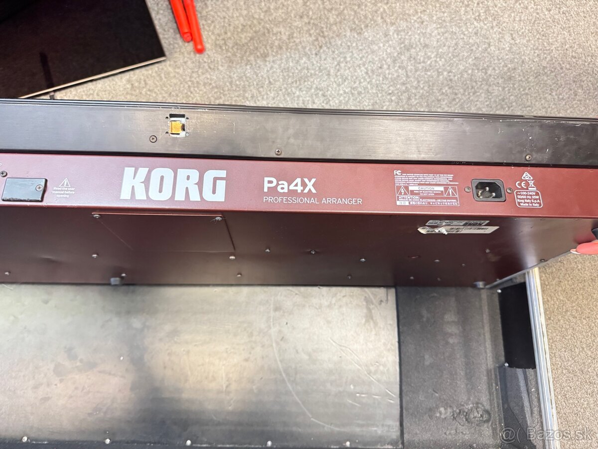 KLAVESY KORG pa4x - 7