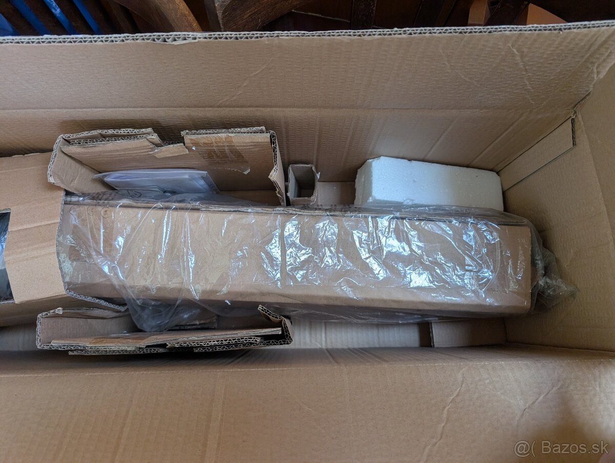 Statívová lampa Joshua Black - 7