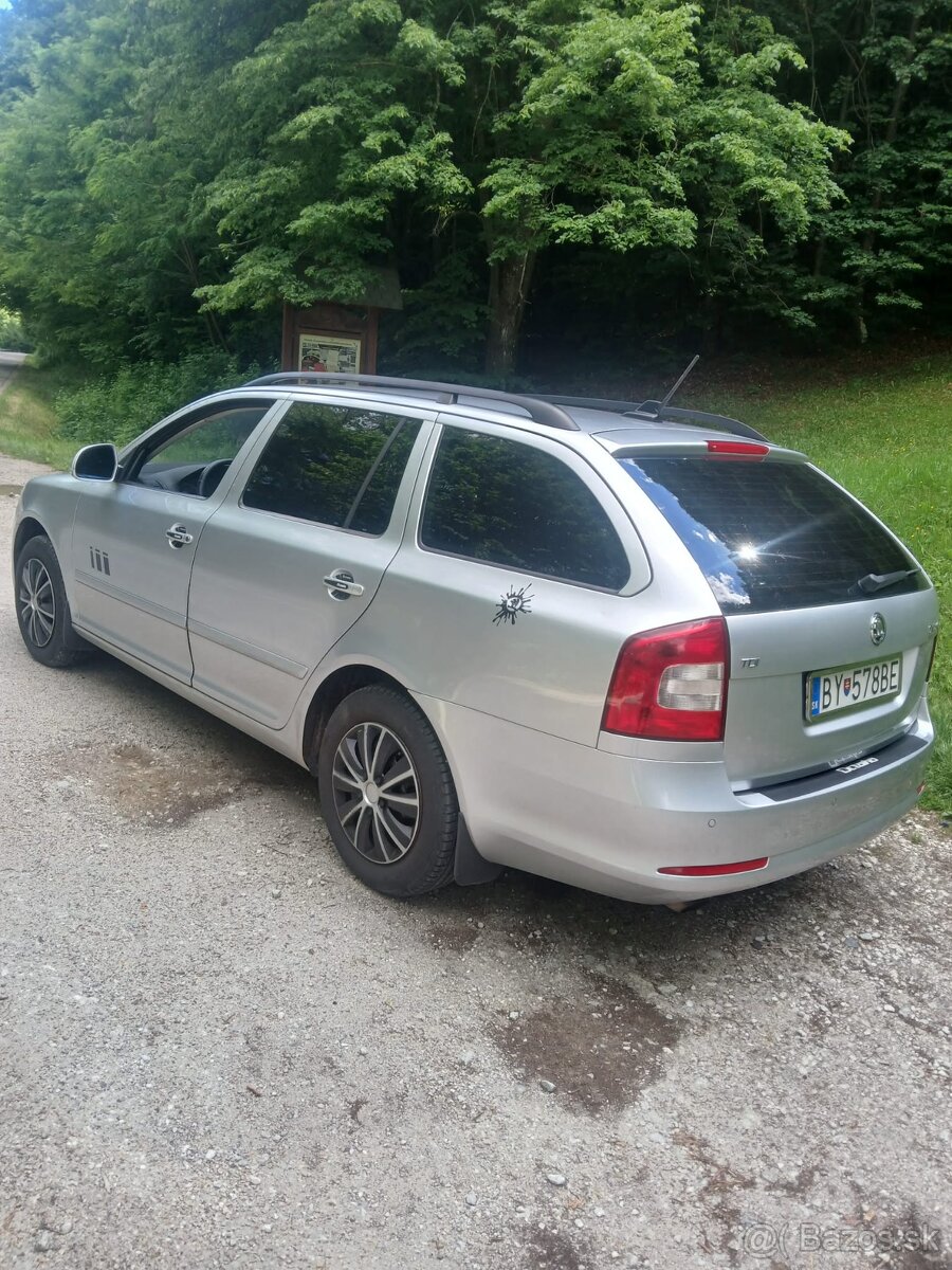 Škoda Octavia 2 Facelift combi 1.6 77 kw Elegance - 7