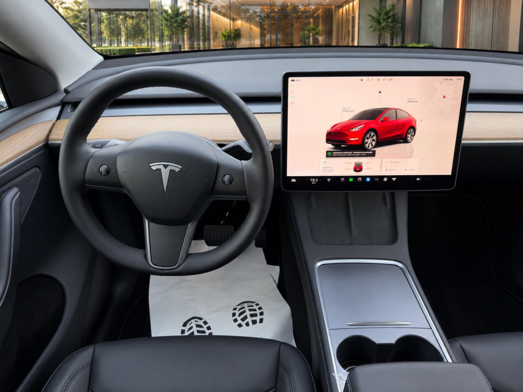 Tesla Model Y 2022 - 7