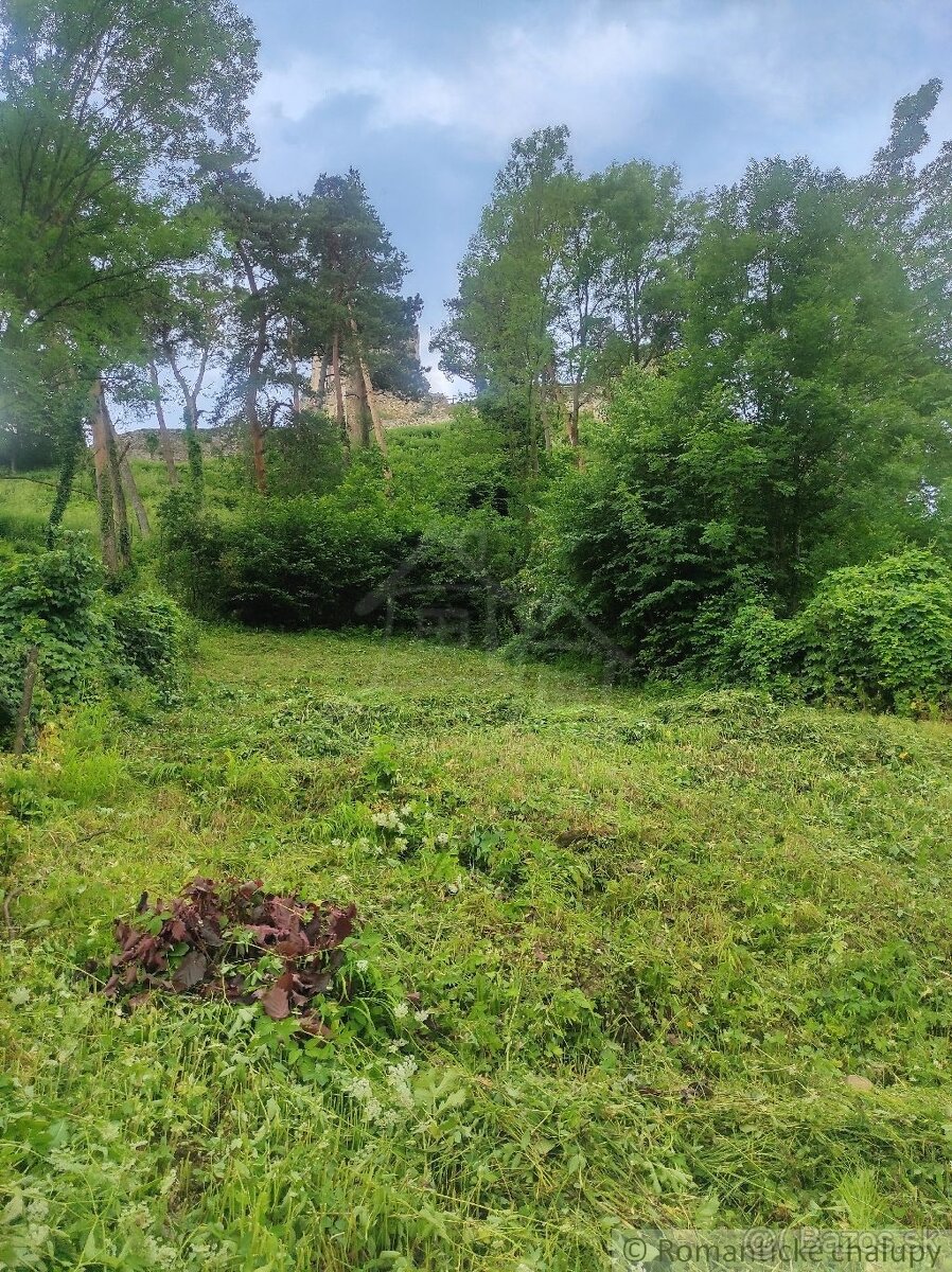 NOVÁ NIŽŠIA CENA Pozemok priamo pod Divínskym hradom - 7