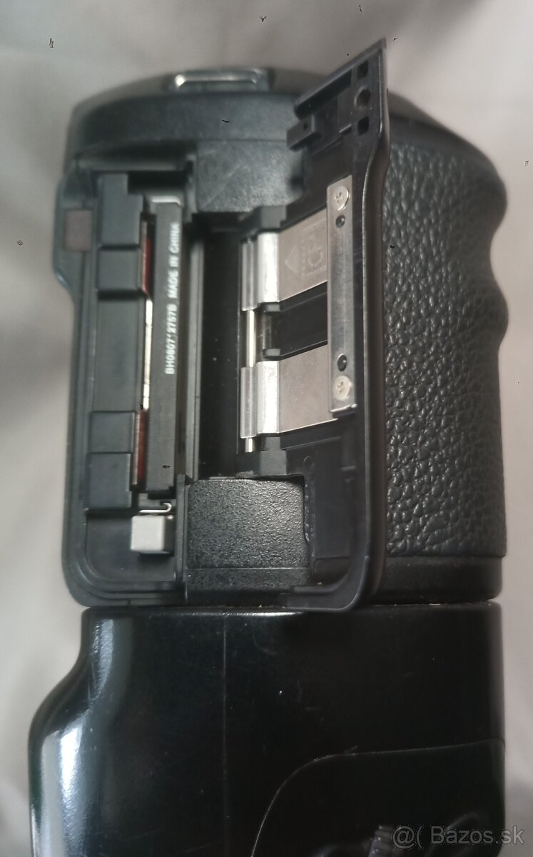 Canon EOS D60 + battery grip - 7