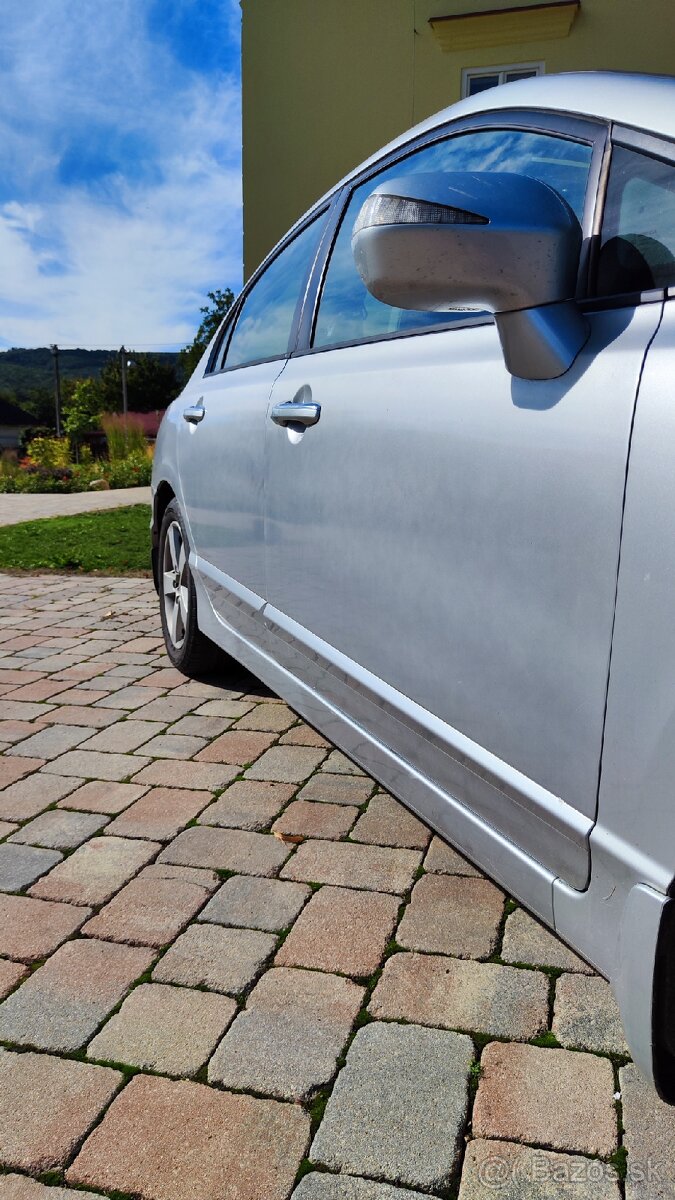 Spoľahlivá Honda Civic 1.8 Automat – STK/EK do 2027 103
- 7