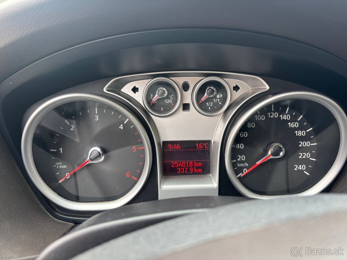 Ford focus combi 1,6tdci - 7