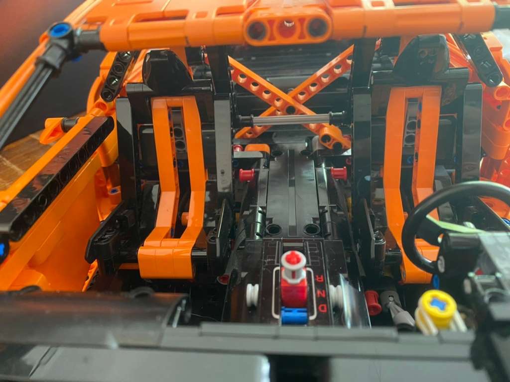 LEGO TECHNIC 42056 Porsche 911 GT3 RS - Z VÝSTAVKY - 7