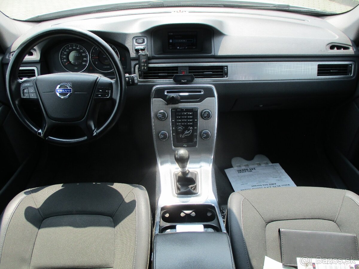 Volvo XC70 2,4D5 120KW Momentum Man. AWD 2012 DPH - 7