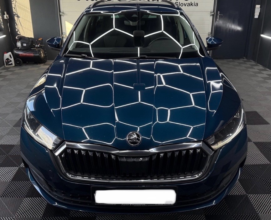 ✔️ Škoda Octavia Combi 2.0 TDI Ambition DSG: - 7