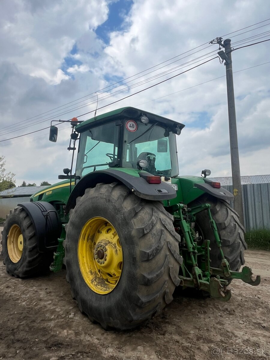 John deere 8230 - 7