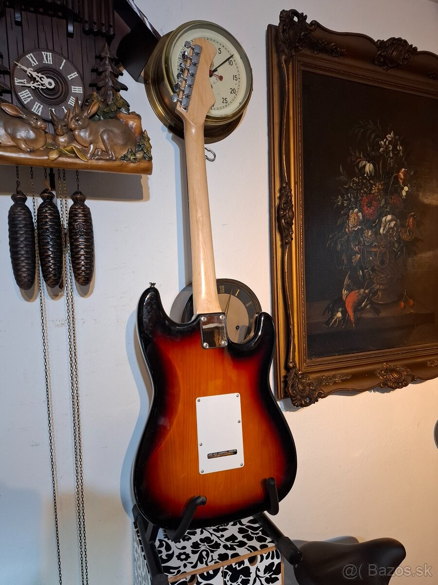 Predám elektrickú gitaru pre laváka - 7