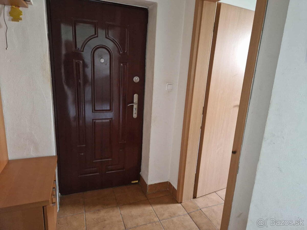 Na predaj 2 izbový byt v meste Žiar nad Hronom - 7