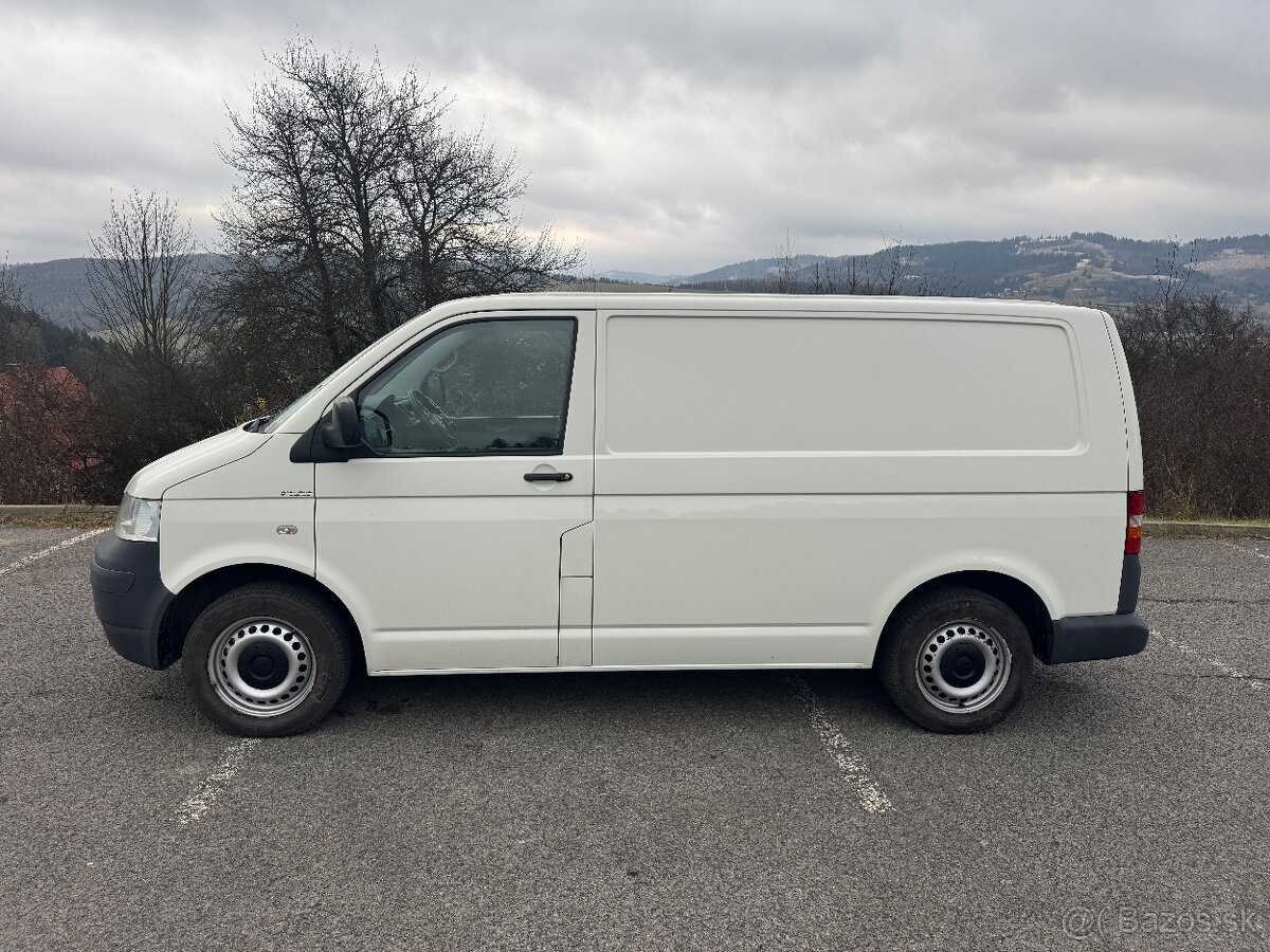Volkswagen Transporter T5 1,9 TDi 75kW - 7