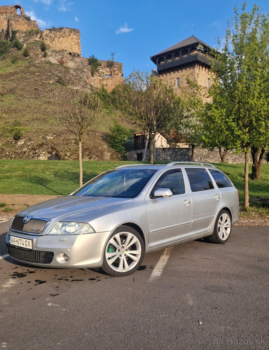 Škoda Octavia RS 2.0 tfsi - 7