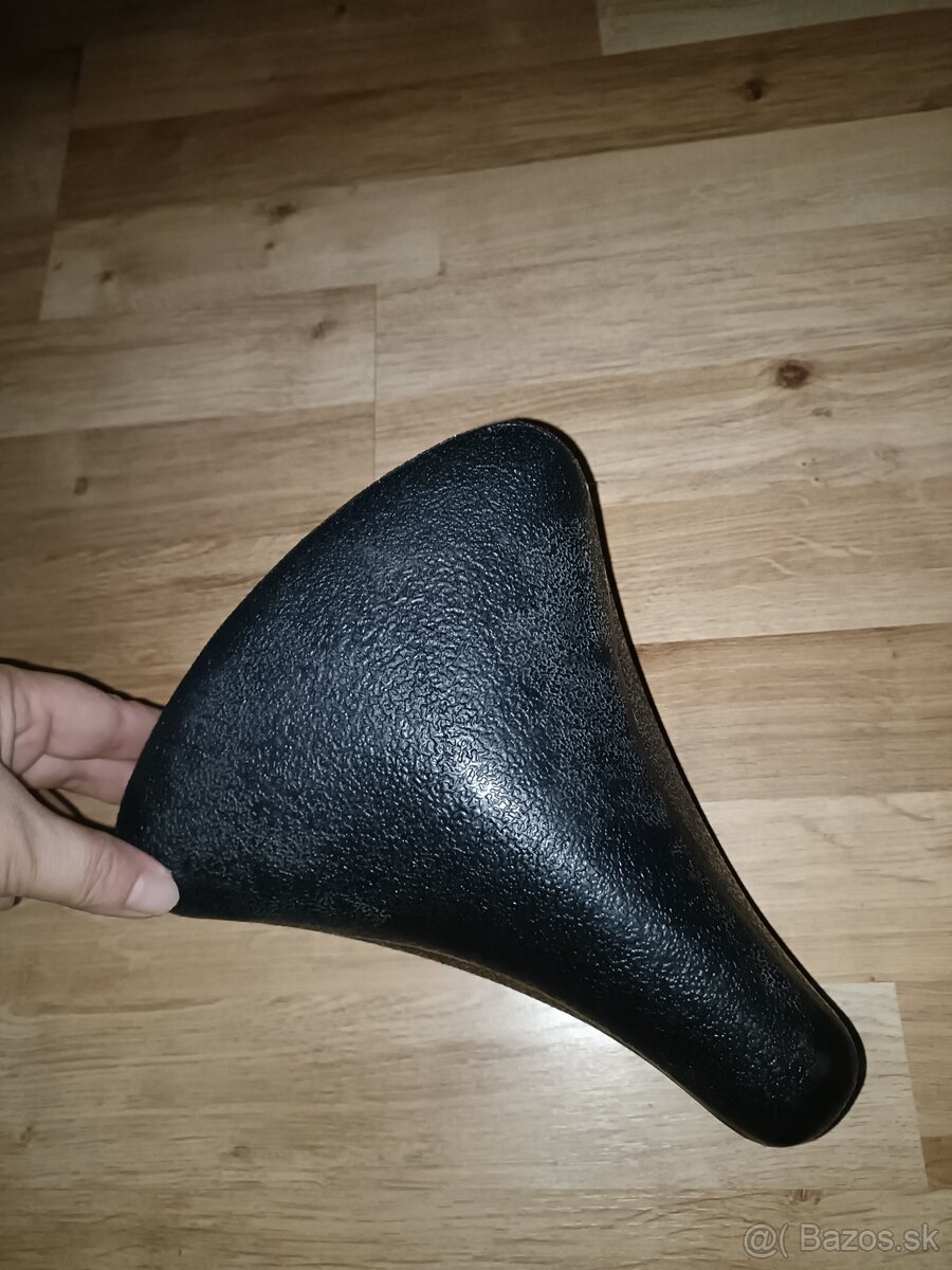 3x sedlo na bicykel - 7