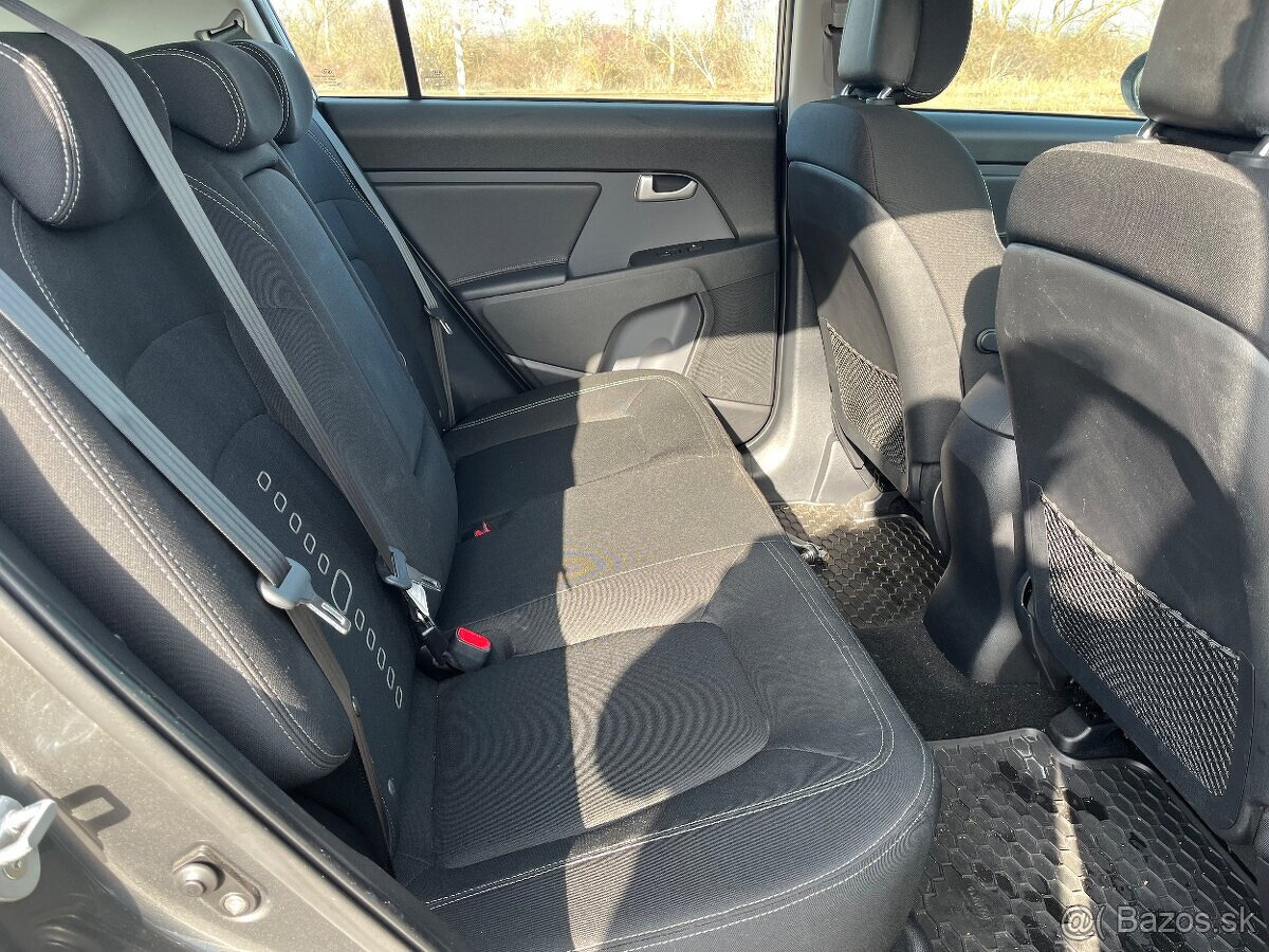 Kia Sportage 1.6 benzin dream edition r.v 2013 top stav - 7