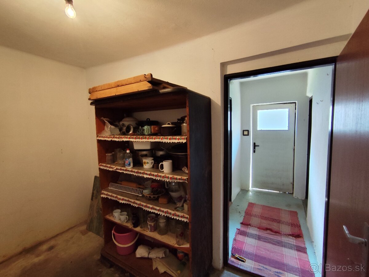 Rodinný dom HLOHOVEC - tichá lokalita, rovinatý pozemok - 7
