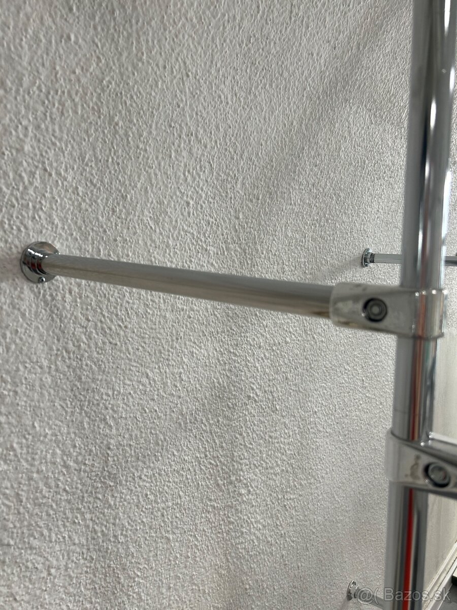 Nabytok z predajne - 7