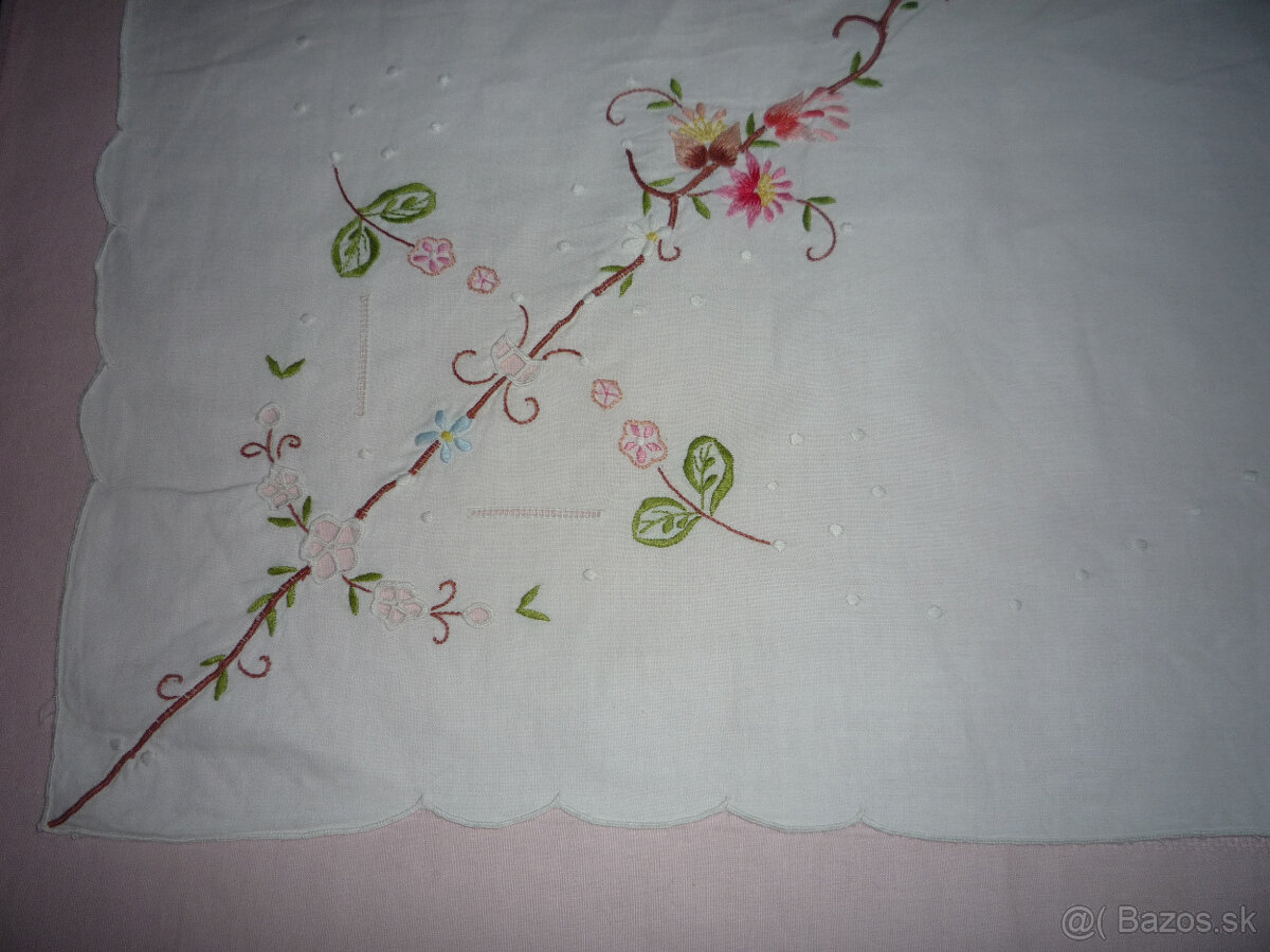 Obrus ručne vyšitý - 7