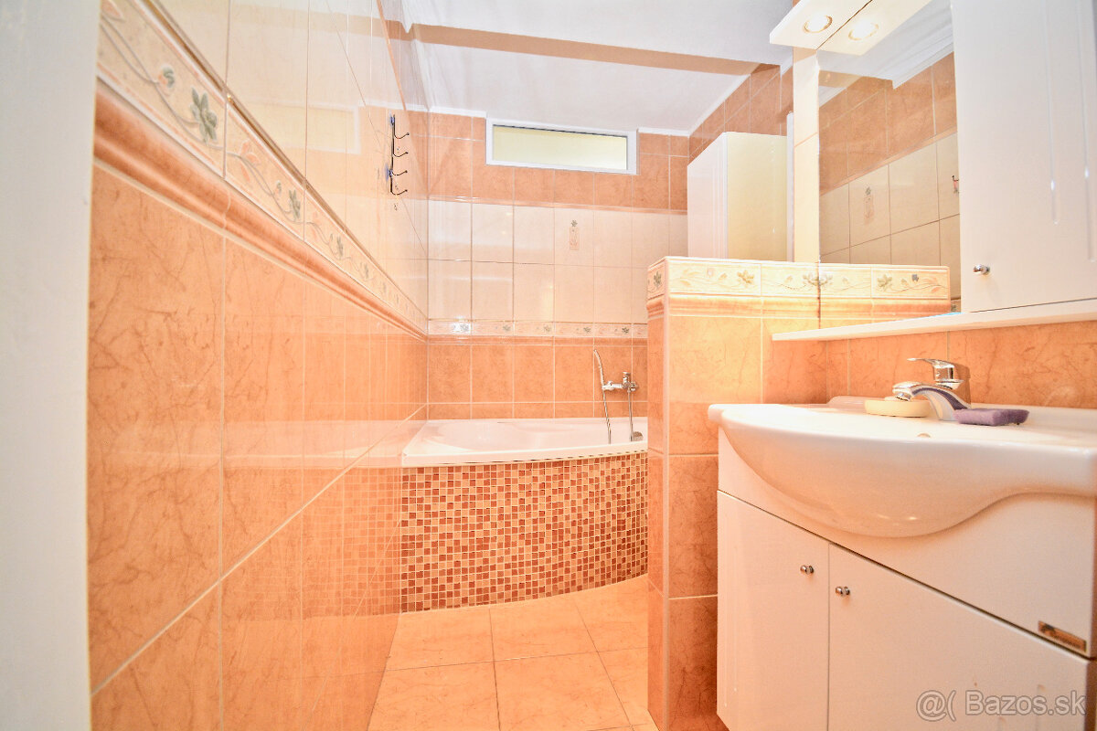 Útulný 3-izbový byt s loggiou v Lučenci so zariadením - 7