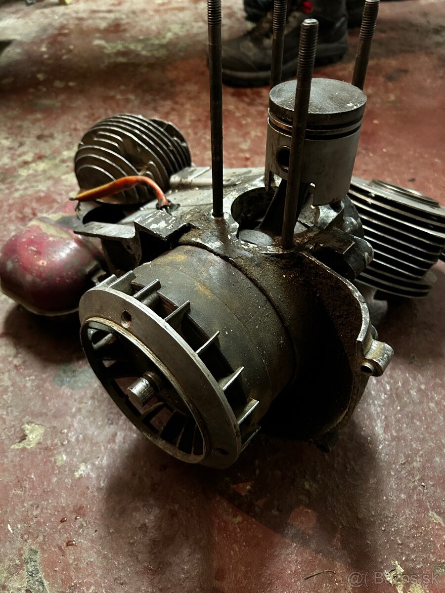 Motor manet tatran 125 - 7