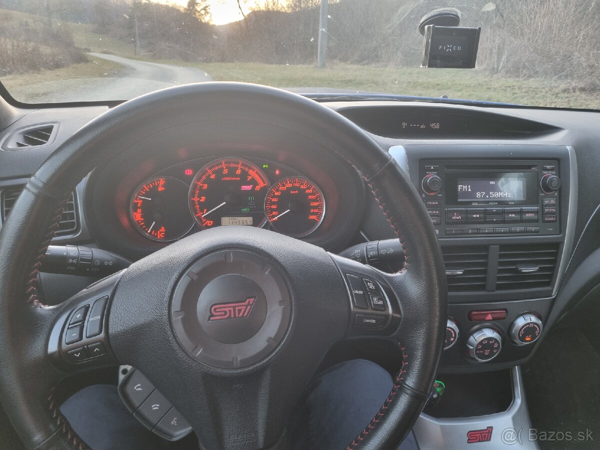 Subaru Impreza wrx sti - 7