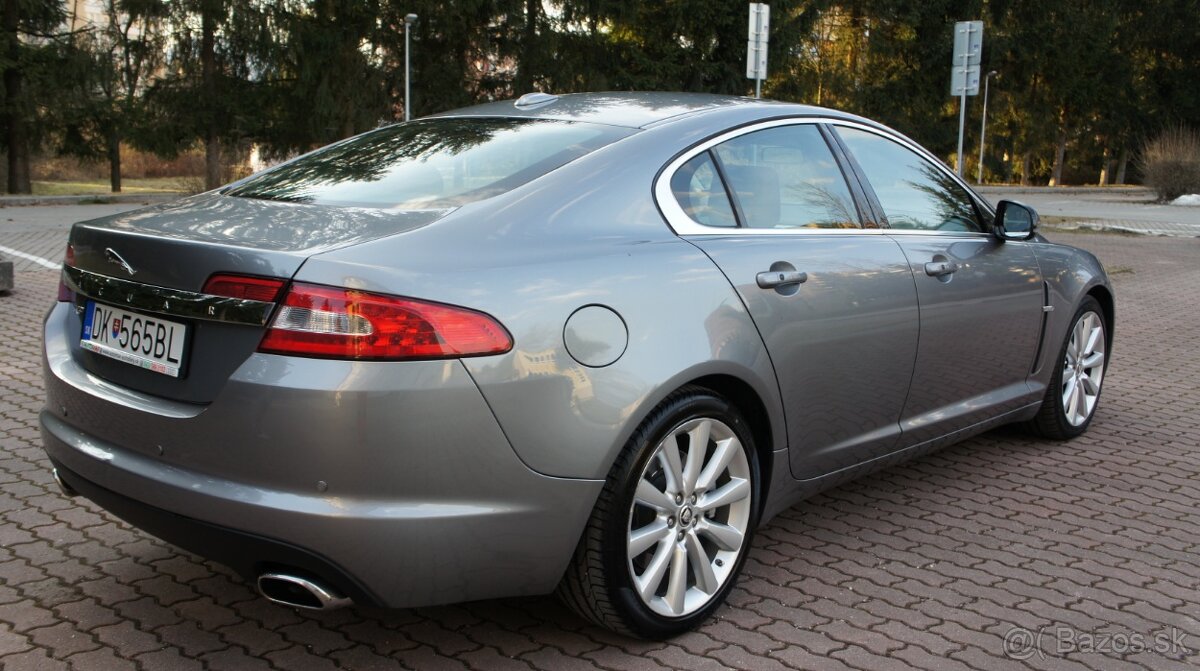 Jaguar XF 3,0D Portfolio - 7