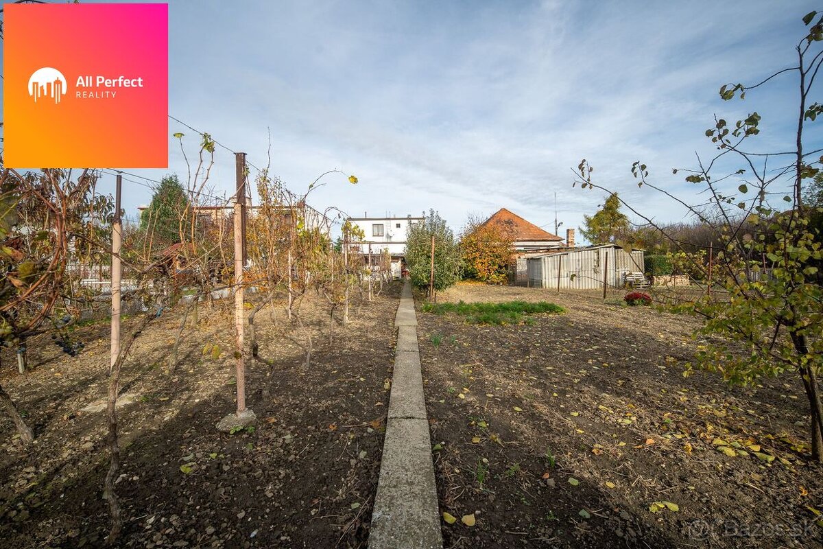 ALL PERFECT| Na predaj 5 izbový rodinný dom s pekným pozemko - 7