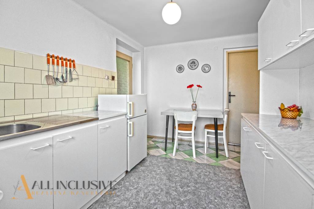 ALL INCLUSIVE I 2GENERAČNÝ RD S BALKÓNOM, S GARÁŽOU A ZÁHRAD - 7