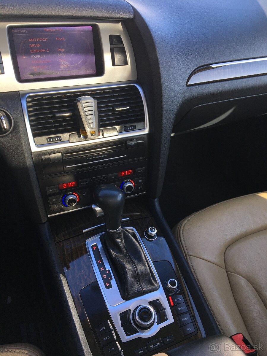 Predám Audi Q7 3.0 tdi - 7