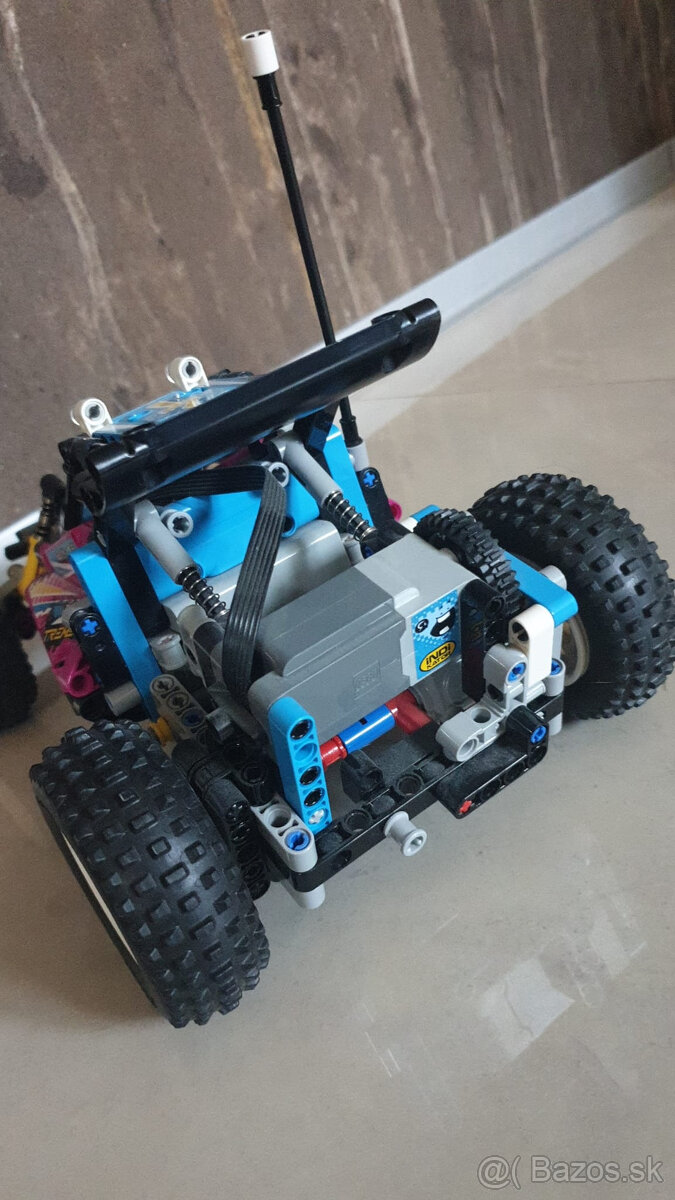 Lego Technic 42124 – Terénna bugina TOP stav - 7
