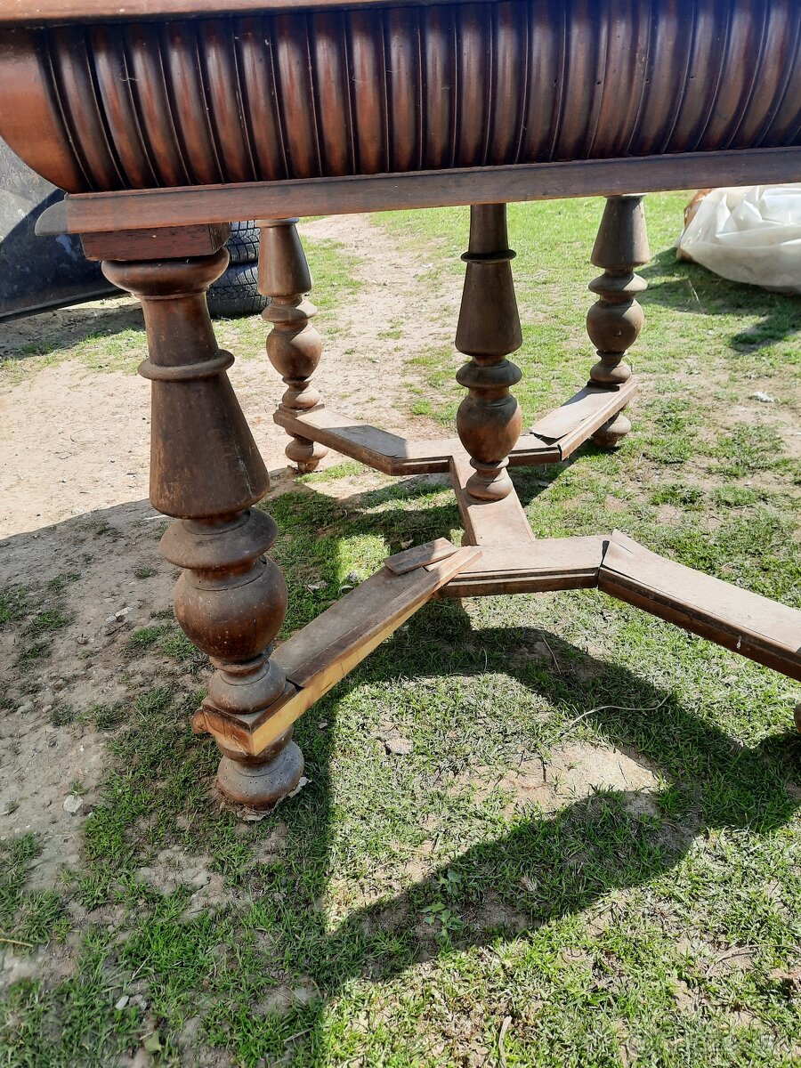 Predám pôvodný starožitný stôl - 7