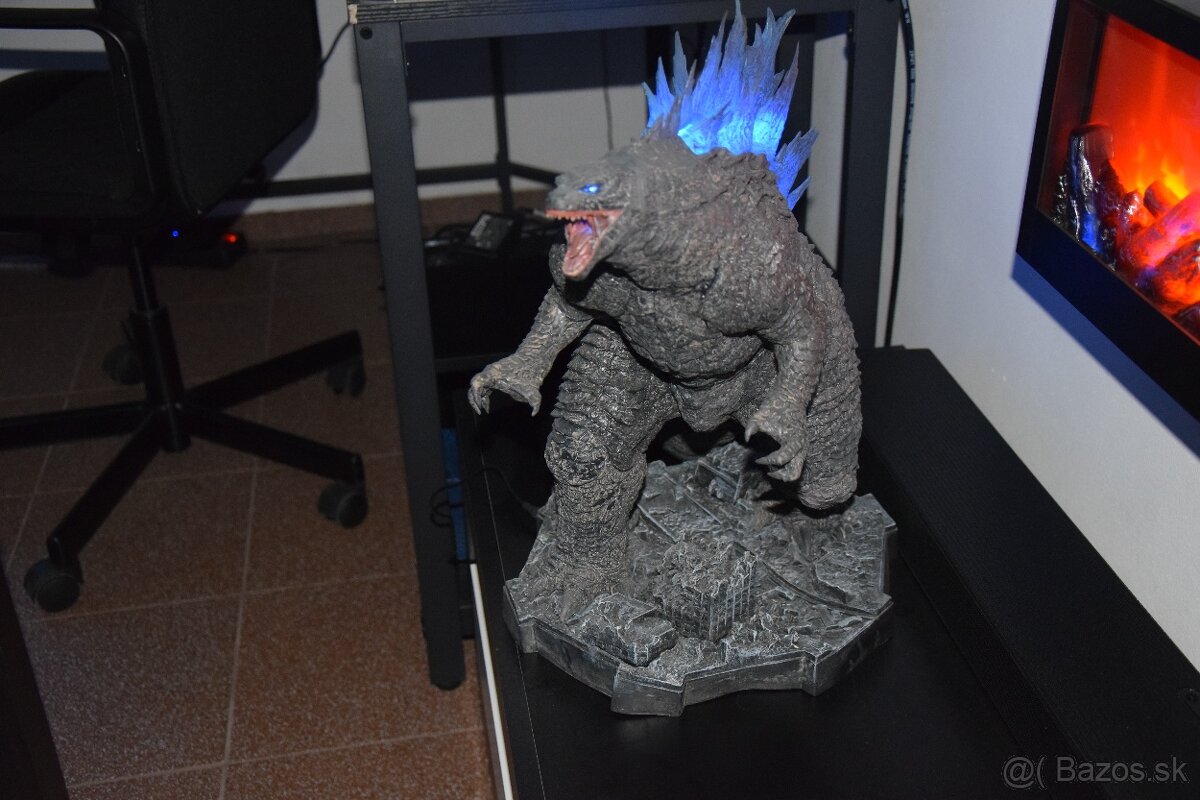 Figurka Godzilla LED podsvietenie - 7