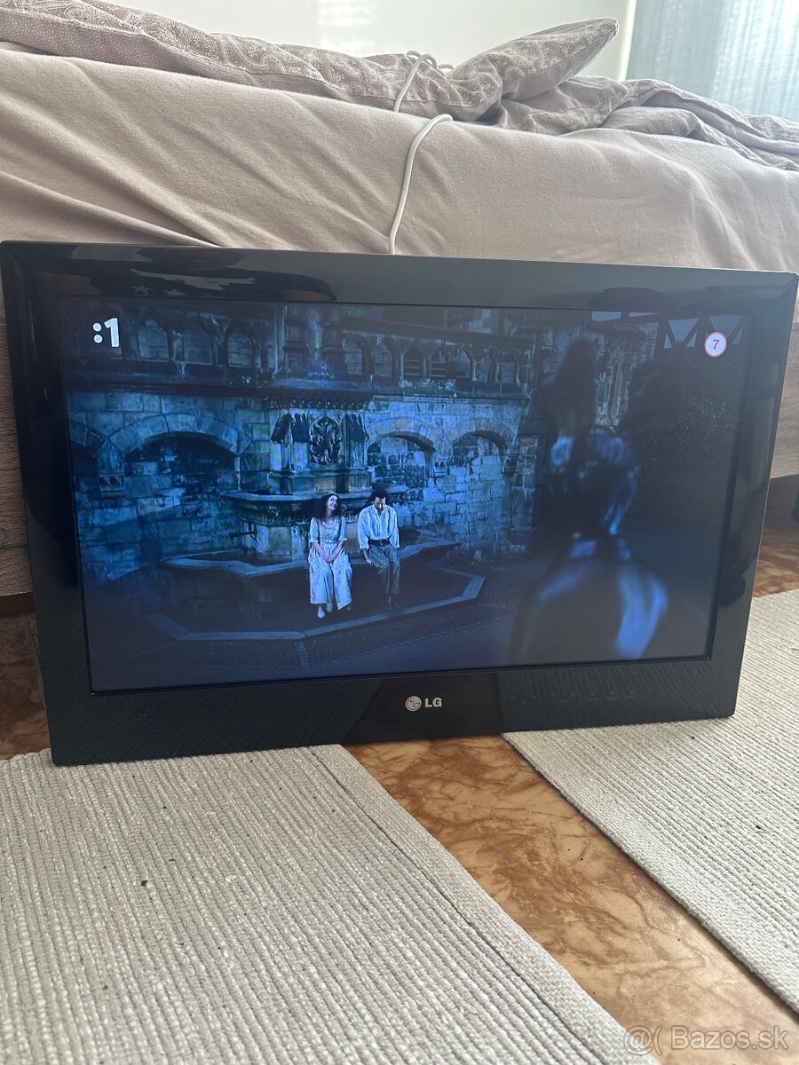 LG 22LE3300 - 7