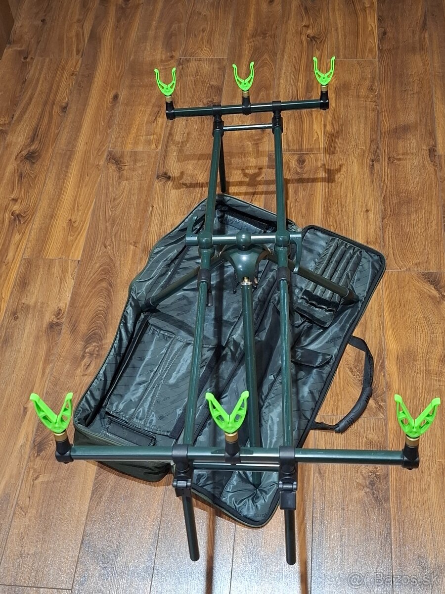 Predam stojan na udice - 7